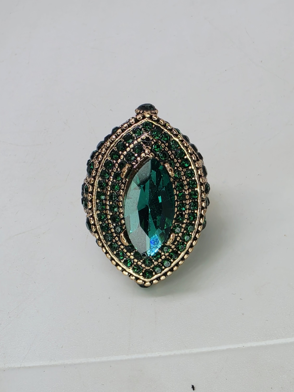 Vtg Emerald Green Cocktail Ring Gold Plated Sterling Silver Bold Statement 7.5 - Picture 2 of 9